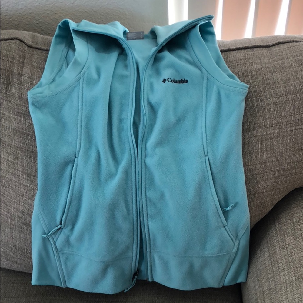 Columbia turquoise hiking vest